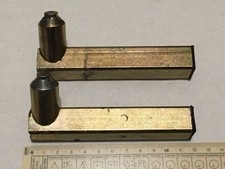 Coppia supporti a cono per cavalletto anteriore moto