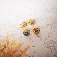 Un set O 4 pezzi mini spille