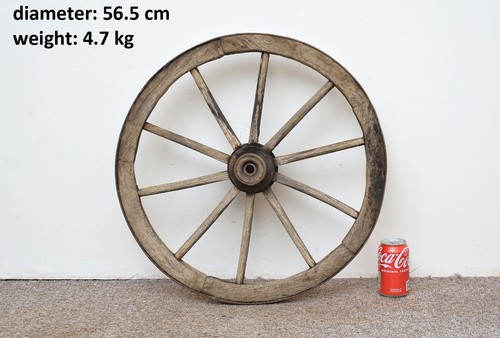 Vecchio carrello legno - in,