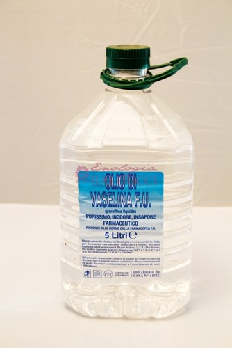 Olio vasellina vaselina - olio, o