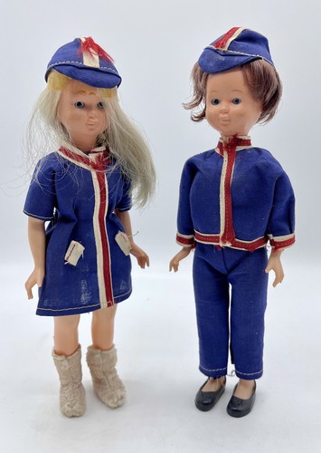 Lot poupées hotesses de - 2,