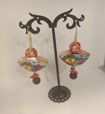 Orecchini artigianali in ceramica di Caltagirone corallo e pietra lavica