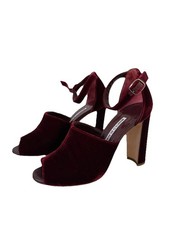 DÉCOLLETÉ MANOLO BLAHNIK