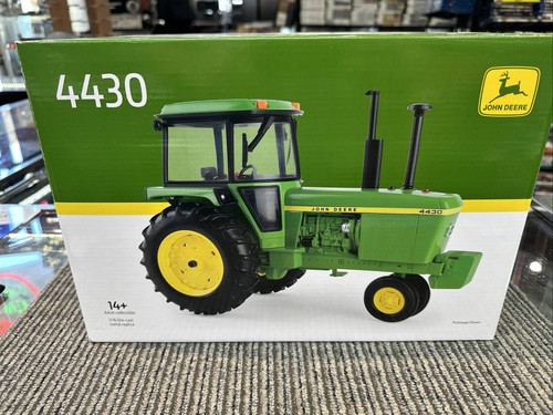 Ertl john deere - john, club