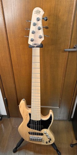Xotic basso 6 - a,
