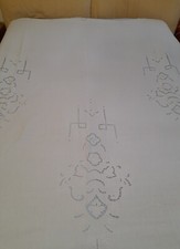 Tenda grande ricamata