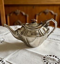 Teiera antica in argento