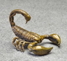 Statua animale scorpione