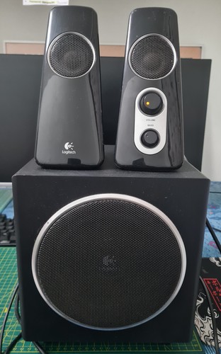 Logitech speaker system z523 - system,