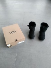 Stivali Ugg Bailey Button II Bambina Colore nero Taglia EU 27.5