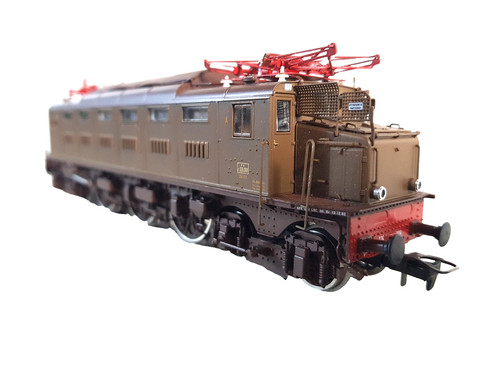 Vitrains models 326 - models, e