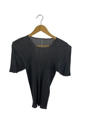PLEATS PLEASE ISSEY MIYAKE