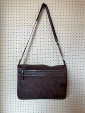 POSTINA VERA PELLE KODI SMITH