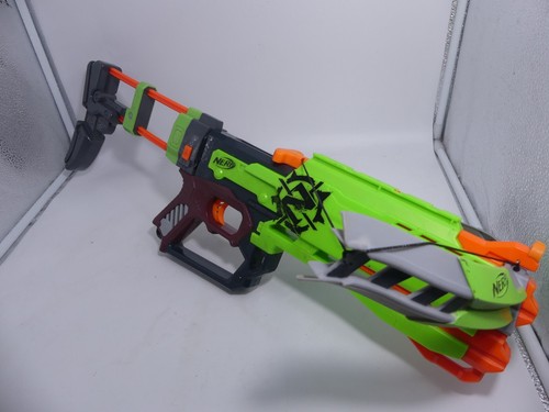 Pistola giocattolo attacco