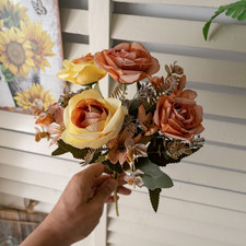 Bouquet di rose artificiali per matrimonio e decorazione casa con fiori realistici