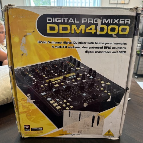 Behringer ddm4000 mixer - mixer, dj