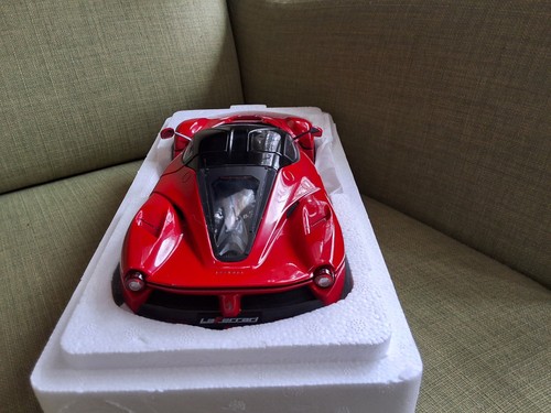 Ferrari hotwheels - la,