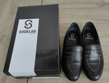 Mocassini neri con borchie