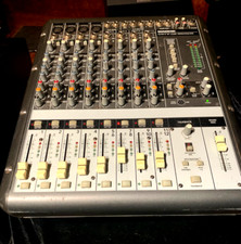 Mixer Mackie Onyx 1220 con