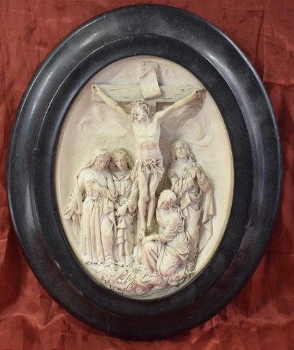 Relic reliquary reliquia - relic,