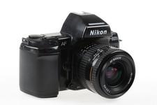 Nikon F-801 con AF Nikkor