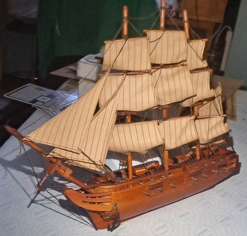 Modellino nave legno alto - in,