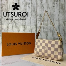 LOUIS VUITTON Mini Pochette