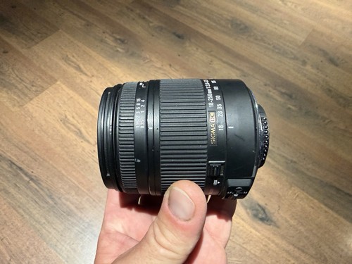 Sigma per obiettivo - dc, zoom