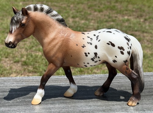 Breyer 2020 web special - breyer, run
