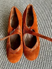 Scarpe scamosciate professionali autentiche flamenco. Fatto a mano in Spagna