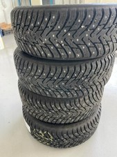 SET PNEUMATICI CHIODATI DA NEVE CON CERCHI IN LEGA 195/55 R16 87T
