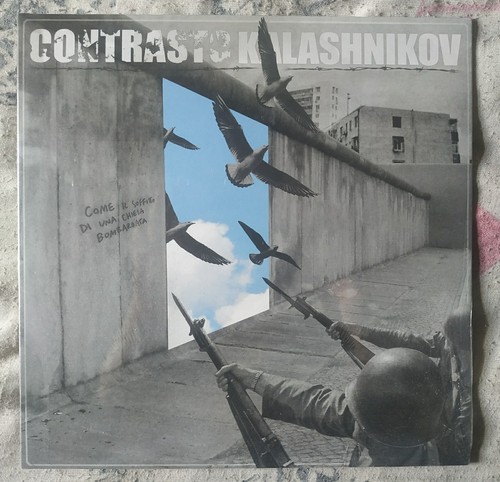 Contrasto kalashnikov come - -,