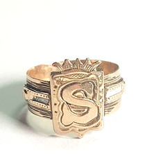 Anello antico italiano in oro