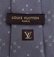 LOUIS VUITTON tie. Made In