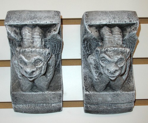 Coppia staffe gargoyle