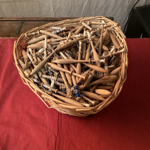 Antichi fuselli per - , tombolo