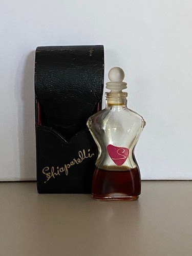 Schiaparelli dans son - s,