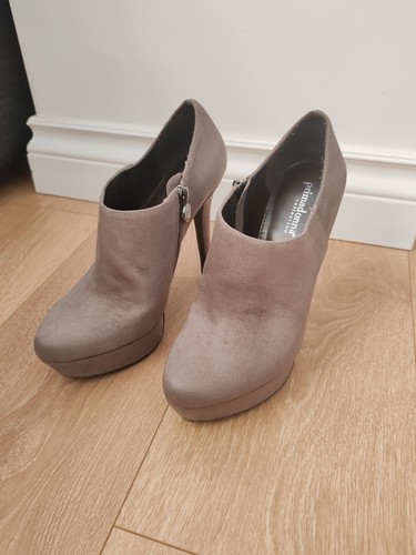 Scarpe con tacco tronchetto