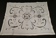 Centro Tavola Tovagliolo Lino Ricamo Intagliato Fiori Di Giglio XX Secolo