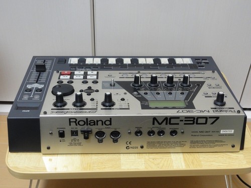 Roland 307 groovebox 2000 - roland,
