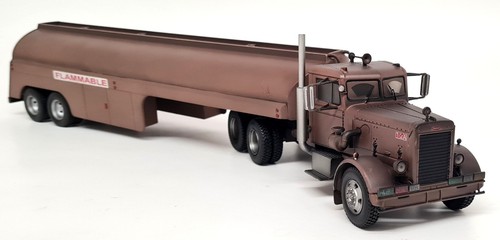 Peterbilt 281 fuel tanker - 281,