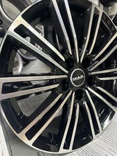 4 CERCHI IN LEGA PER LAND