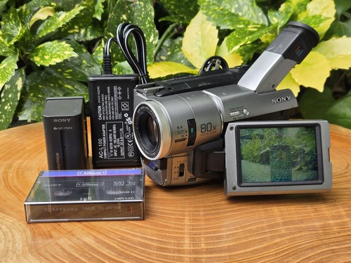 1002499 videocamera sony - 1002499,