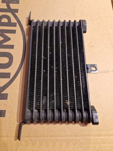 Radiatore olio triumph sprint - radiatore,