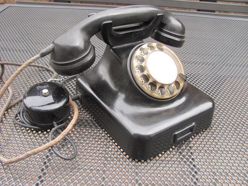 Altes bakelit telefon - altes,