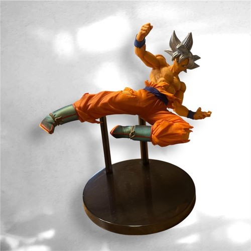 Dragon ball son goku ultra - dragon,
