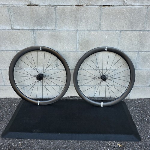 Enve fondotinta carbonio - 45,