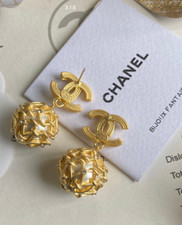 chanel earrings CC logo cristal ball pearl drop