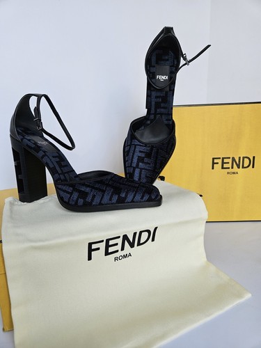 Fendi colibri black size - colibri,