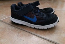 Nike scarpa da bambino bimbo 27,5 euro scarpe nike sportive nere arancione usati